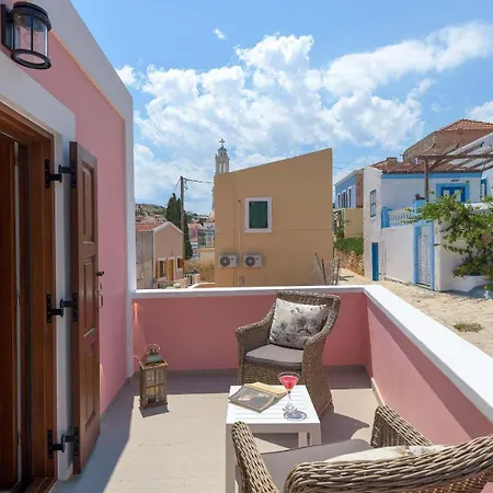 Captain'S Memories Stylish Harbour Apartments Chalki Town Exterior foto