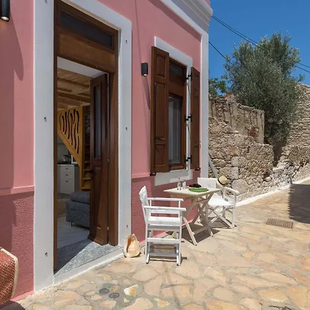 Captain'S Memories Stylish Harbour Apartments Chalki Town Exterior foto