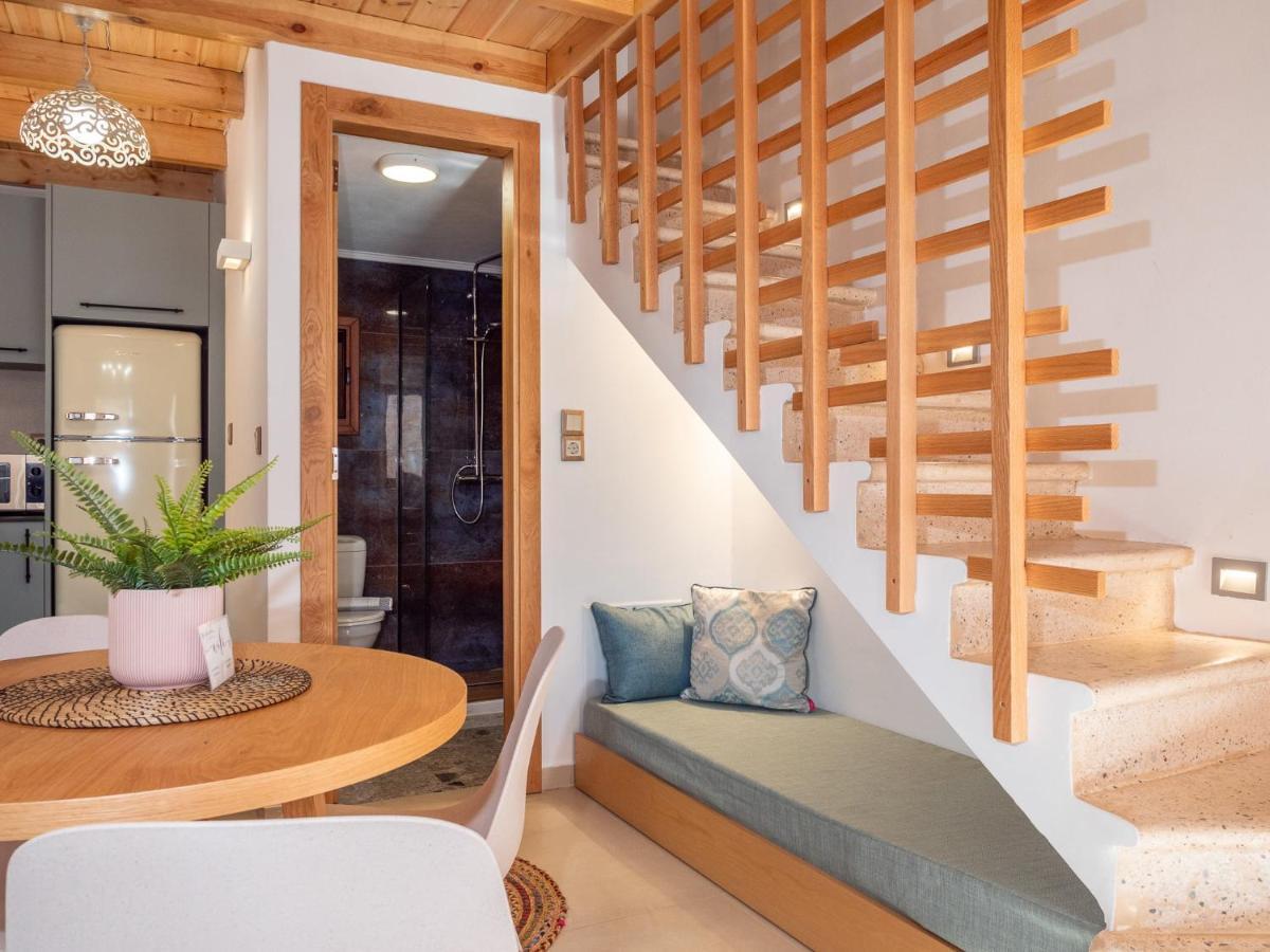 Captain's Memories Stylish Harbour Holiday home Chalki Town